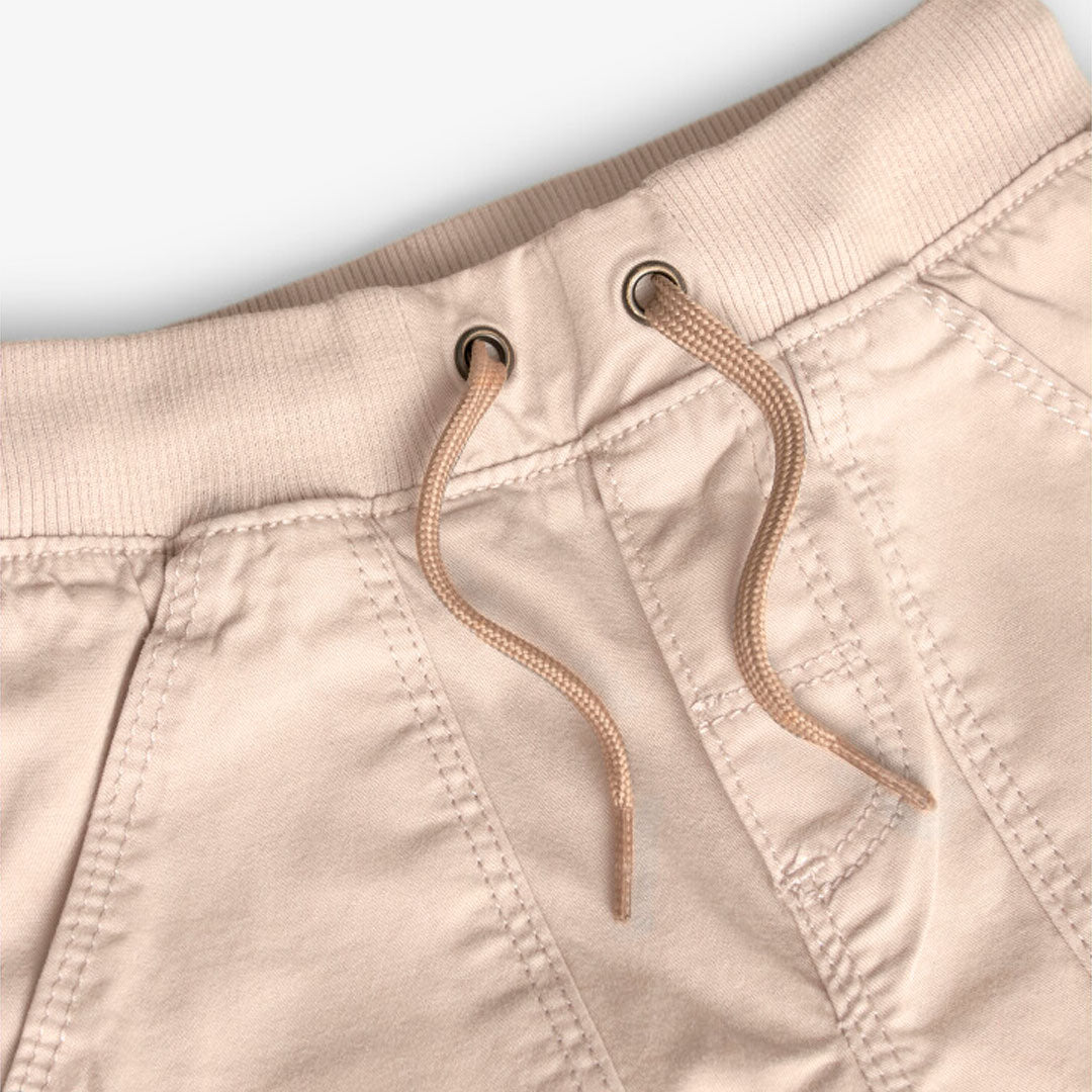 Pantalón gabardina beige jogger para mini niño