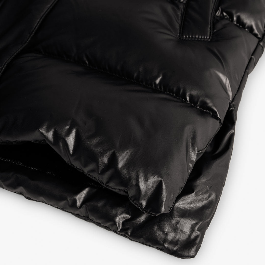 Chaleco pelo negro con capucha niña jr