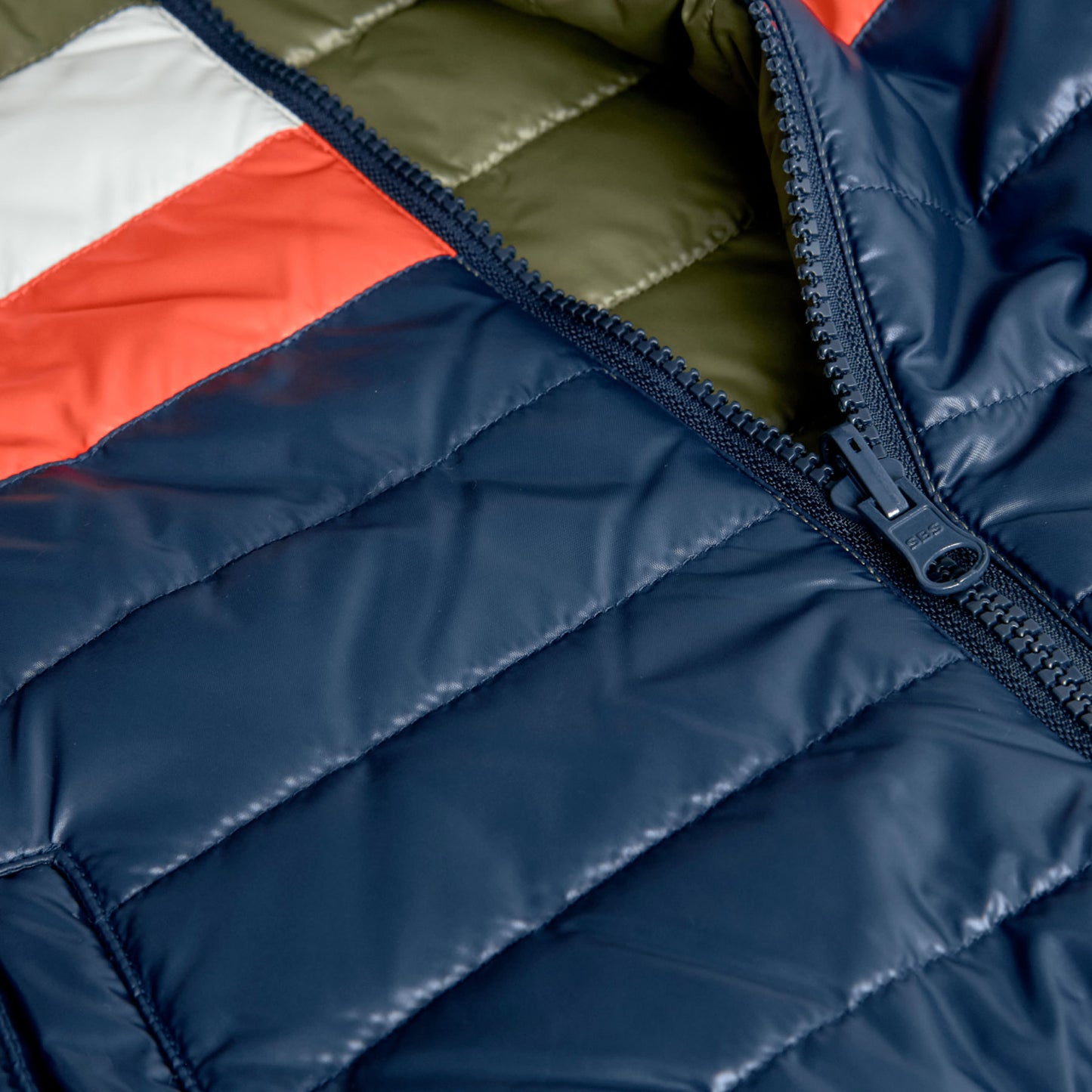 Chamarra reversible azul con verde niño jr