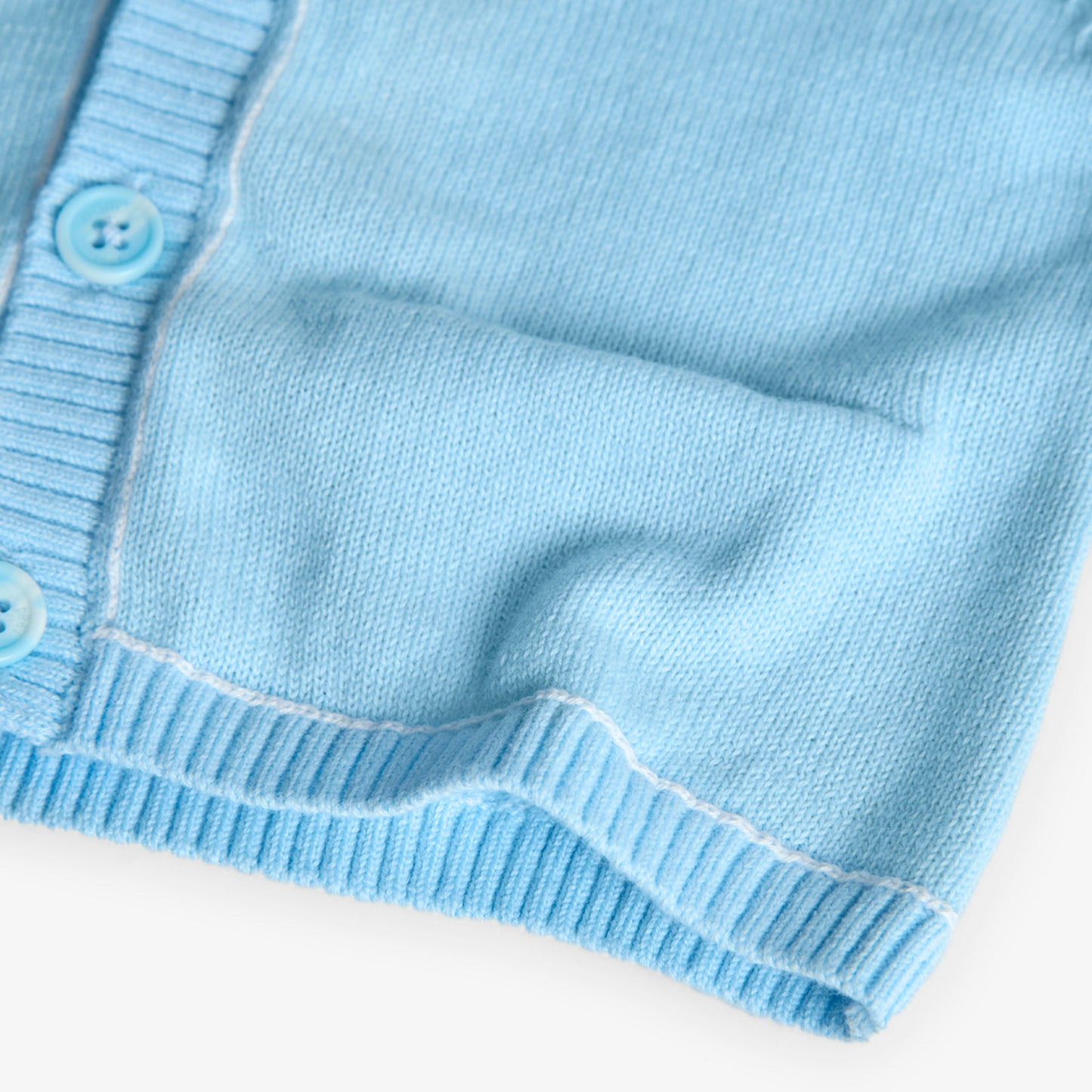 Suéter azul para recién nacido