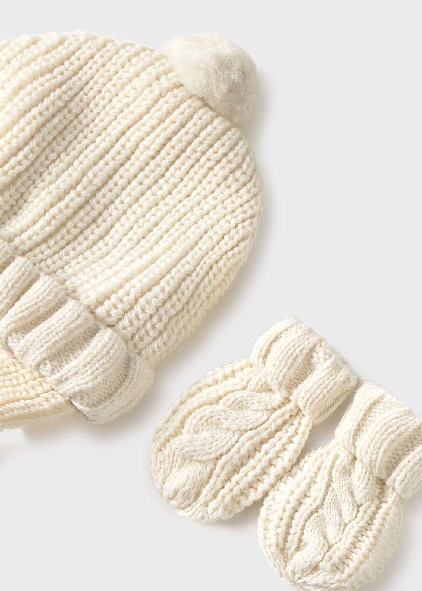 Conjunto gorro y guantes tricot unisex recién nacid@