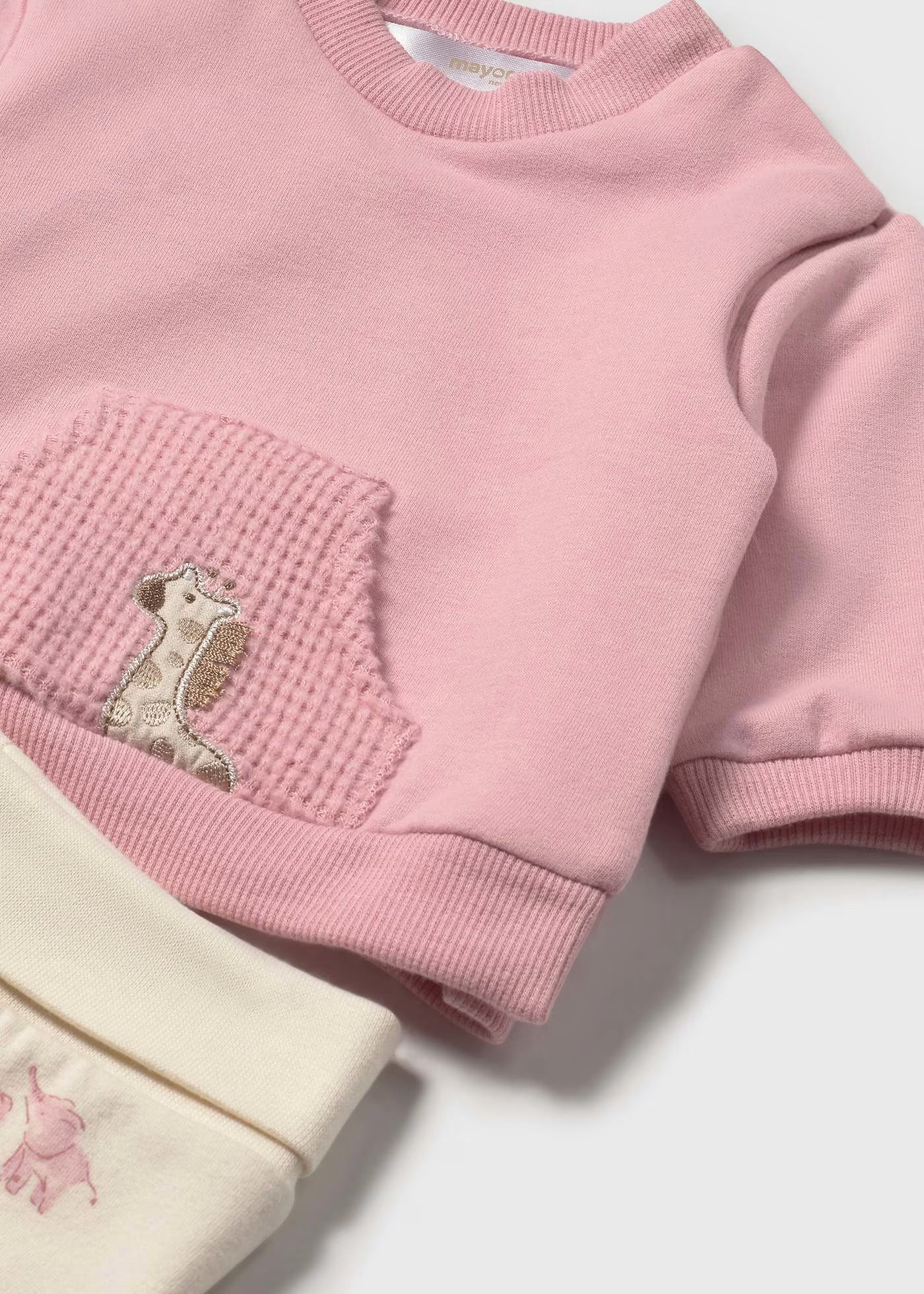 Conjunto pantalón y sudadera rosa recién nacida