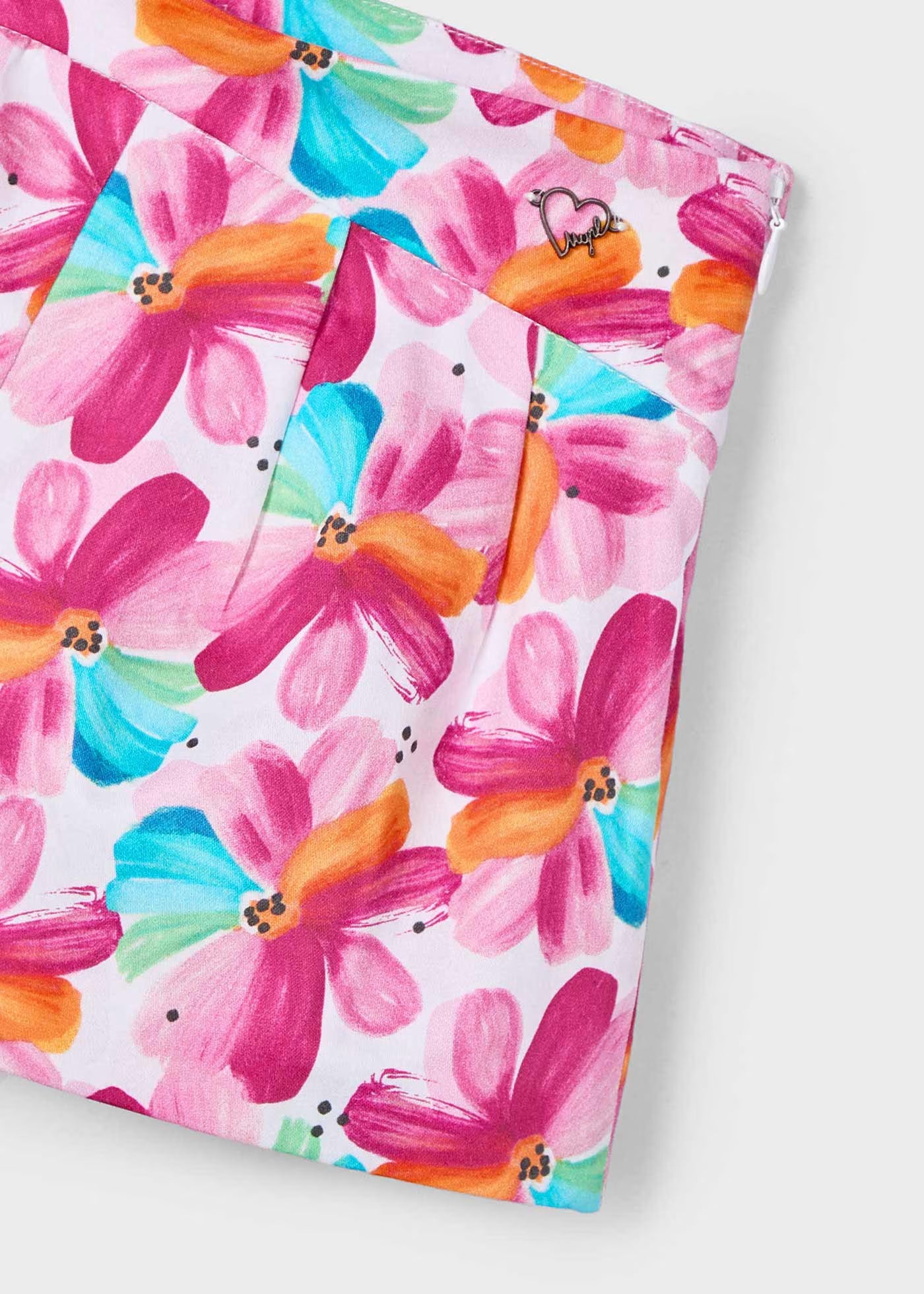 Conjunto blusa estampada con short mini niña