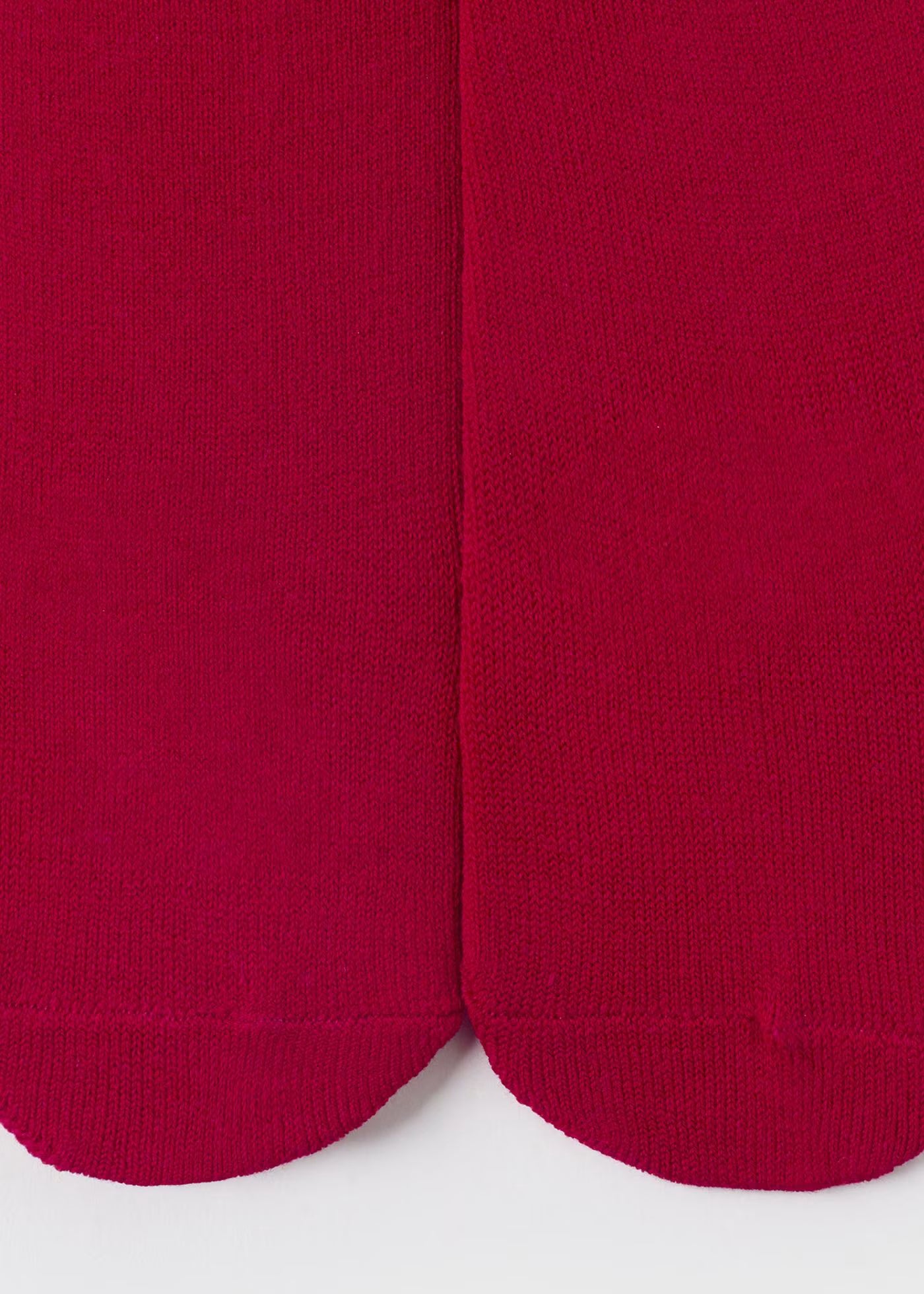 Mallas rojas recién nacida