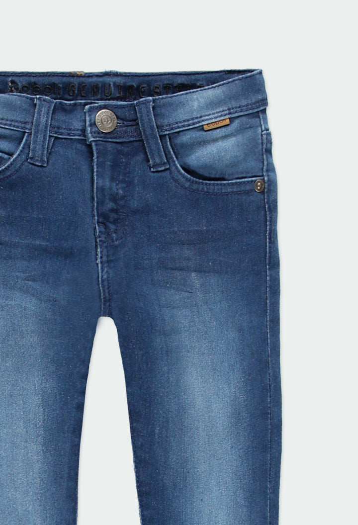 Pantalón de mezclilla stretch corte slim niño jr