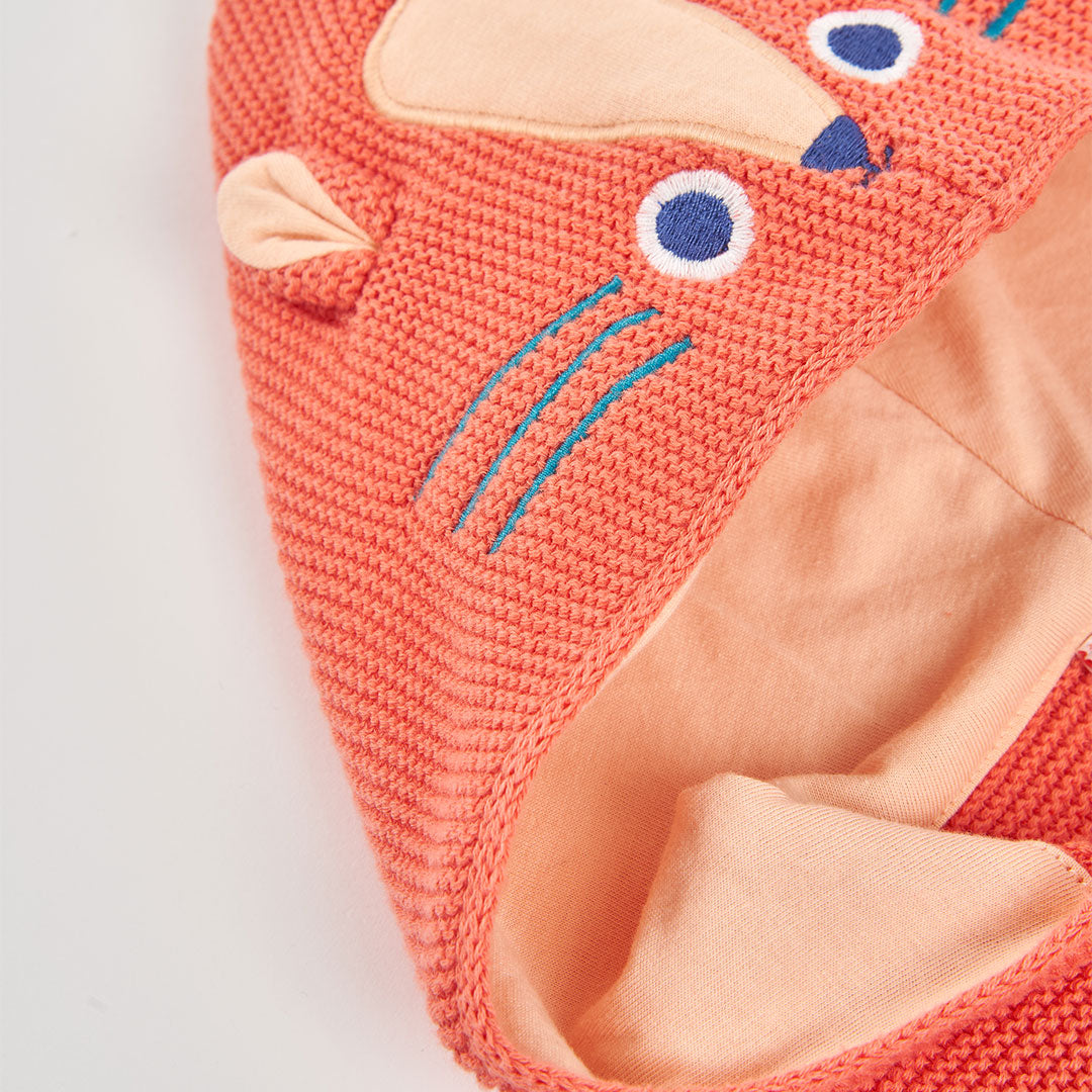 Suéter coral con capucha bebé niño
