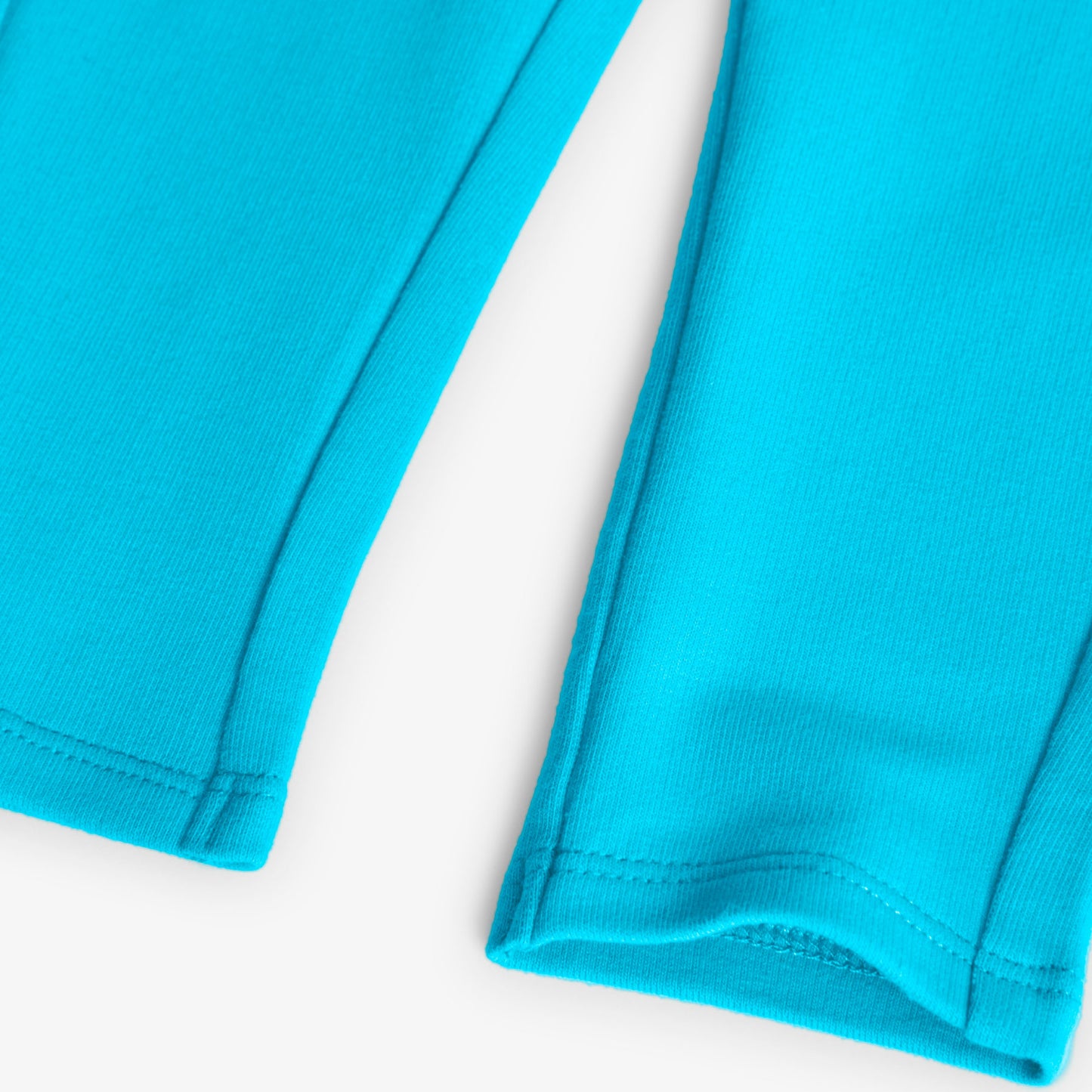 Conjunto blusa flores con pantalón de felpa azul mini niña