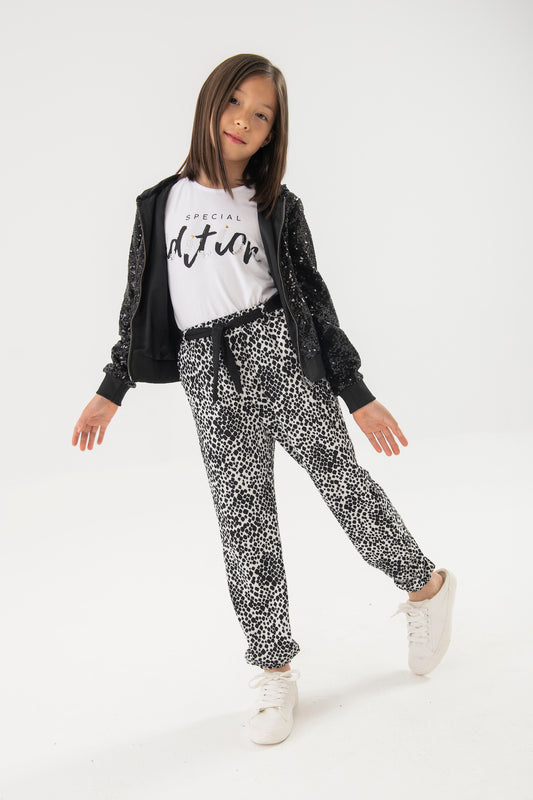 Conjunto blusa con pantalón manchas para niña jr