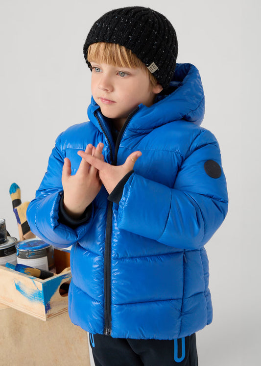 Chamarra azul acolchada para mini niño