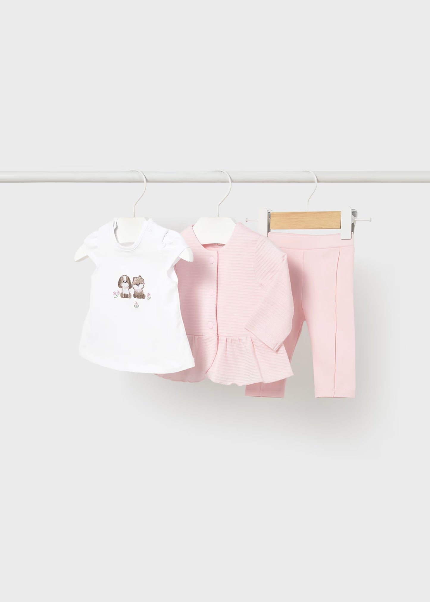 Conjunto 3 piezas rosa con chamarra recién nacida