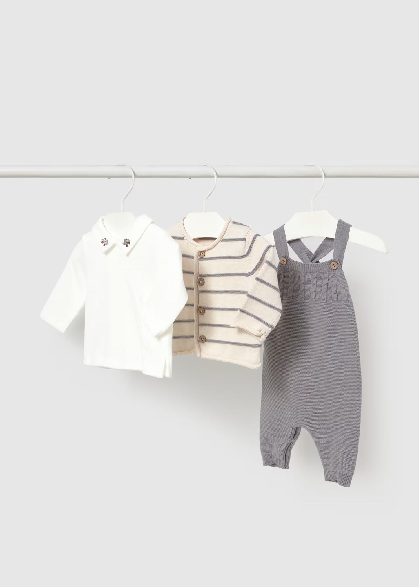 Conjunto 3 piezas peto tricot recién nacido