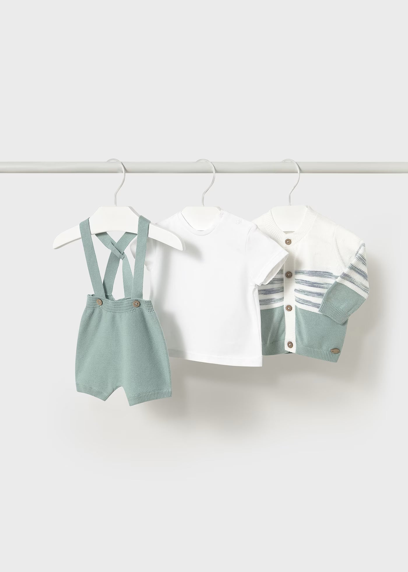Conjunto 3 piezas short tricot menta recién nacido
