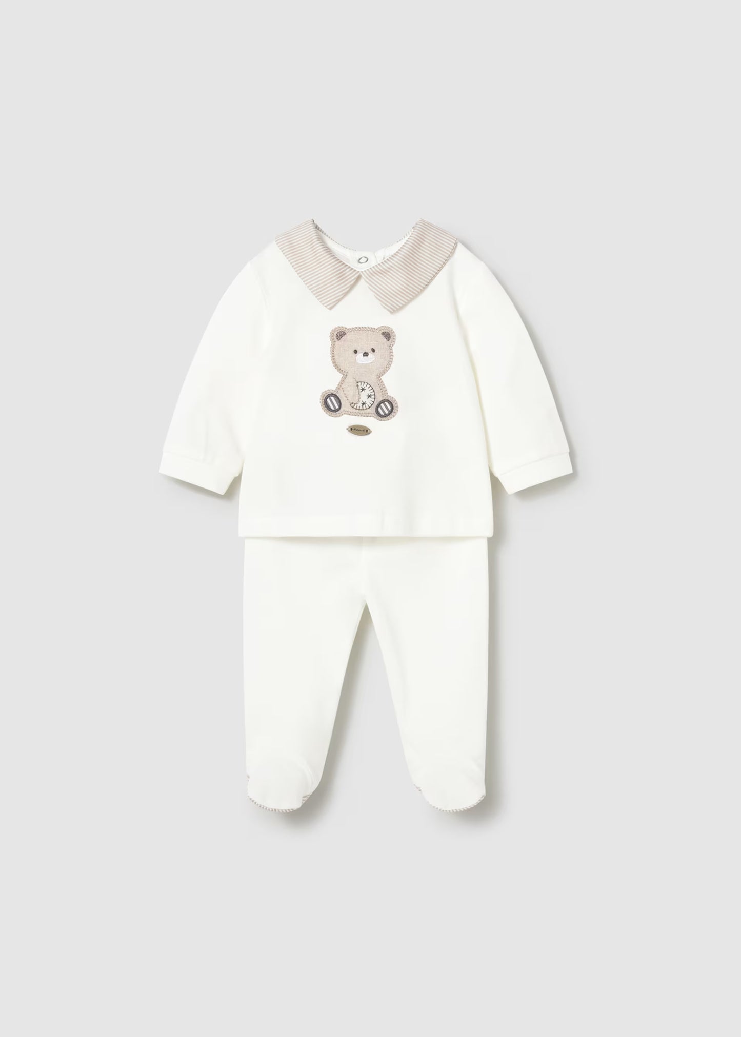 Conjunto pantalón y playera con bordado osito recién nacido