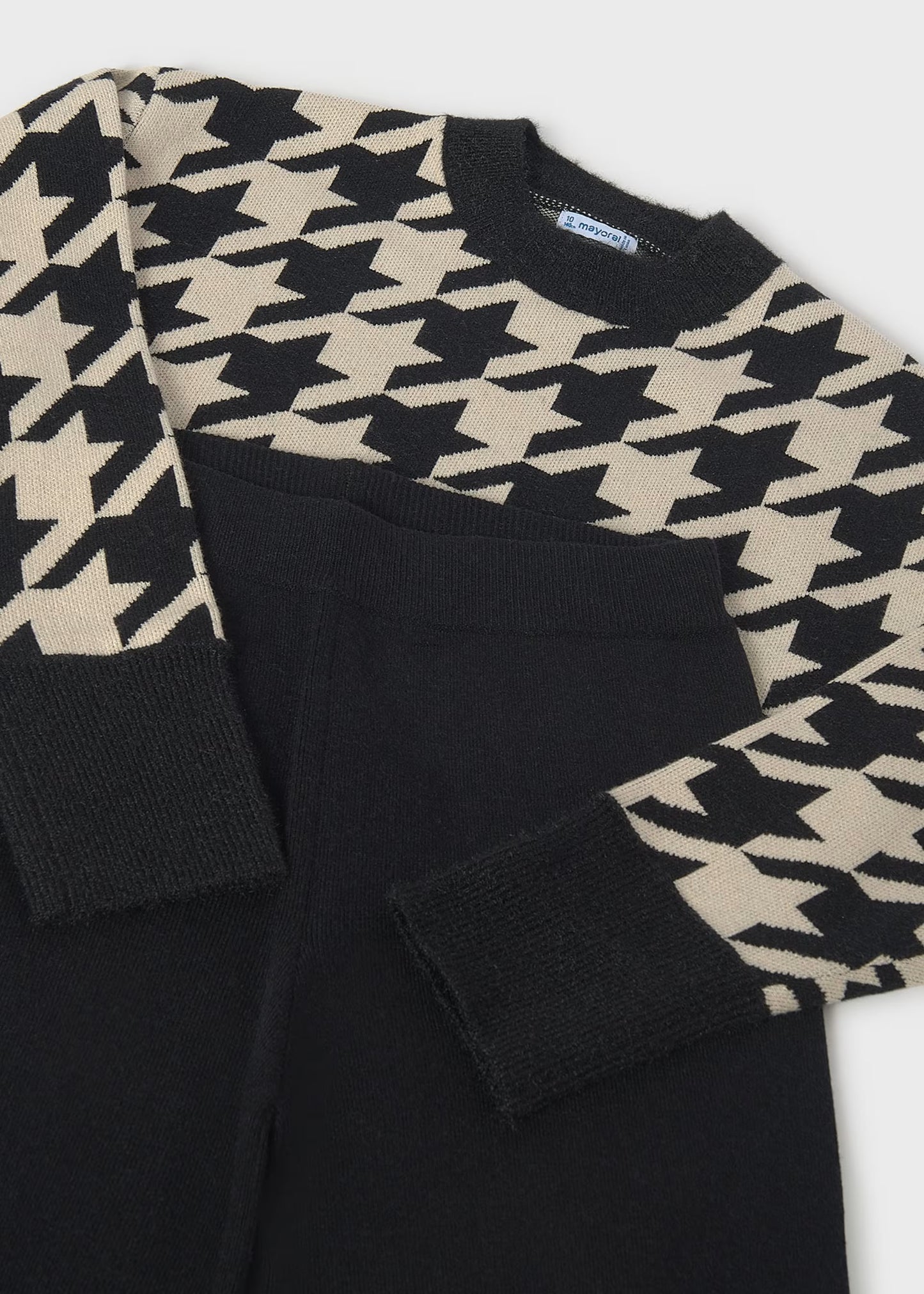 Conjunto pantalón negro con suéter niña jr