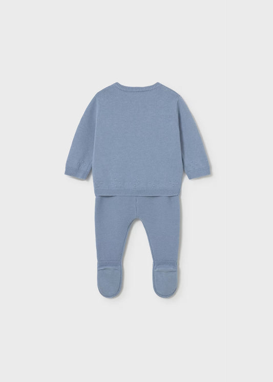Conjunto pantalón y suéter tricot azul recién nacido