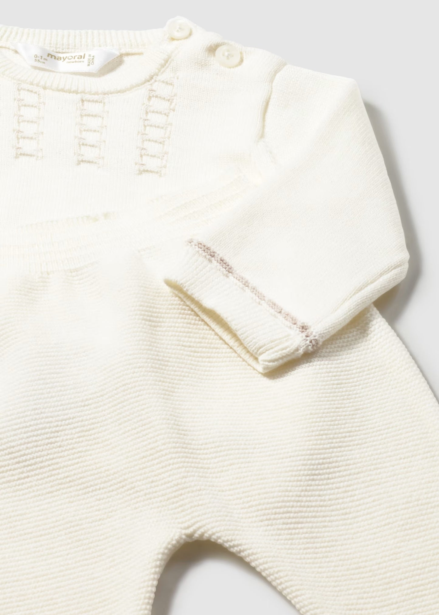 Conjunto pantalón y suéter tricot blanco cerámica recién nacido