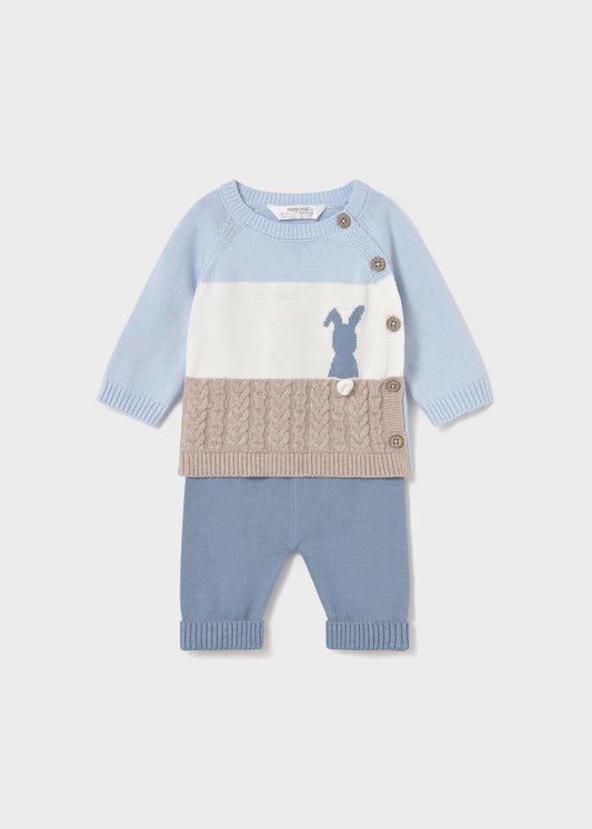 Conjunto pantalón y suéter tricot azul recién nacido