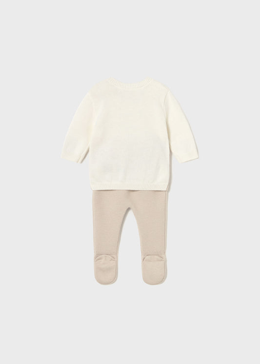 Conjunto pantalón y suéter tricot beige recién nacido