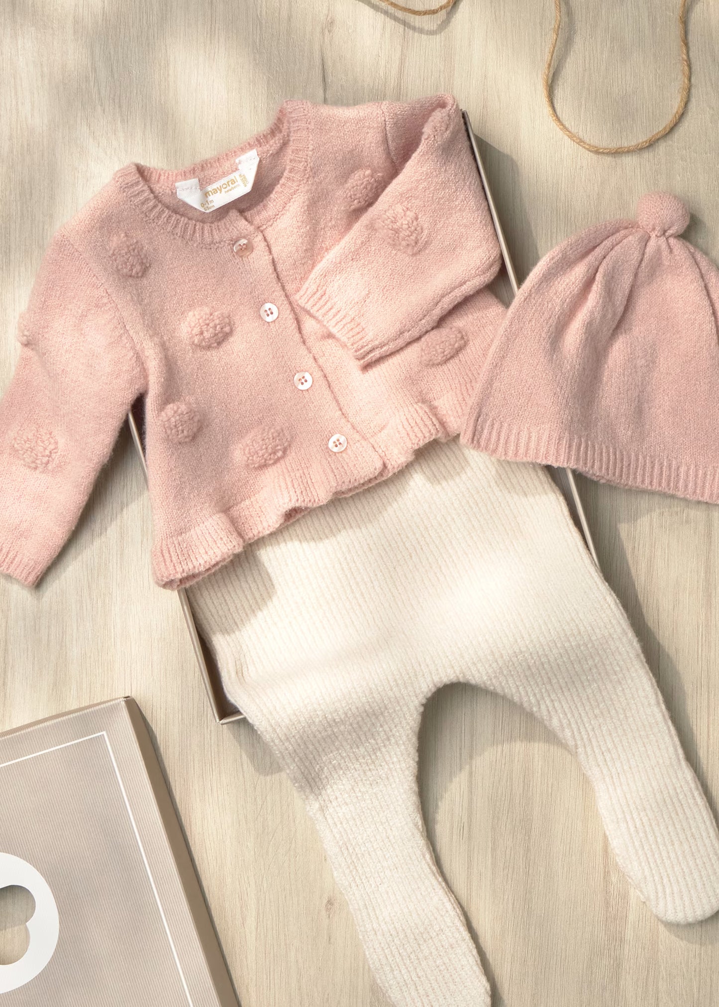 Conjunto pantalón y torera rosa recién nacida