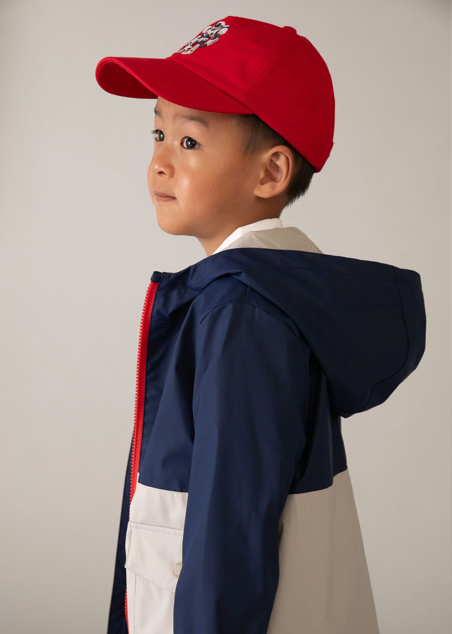 Impermeable azul marino mini niño