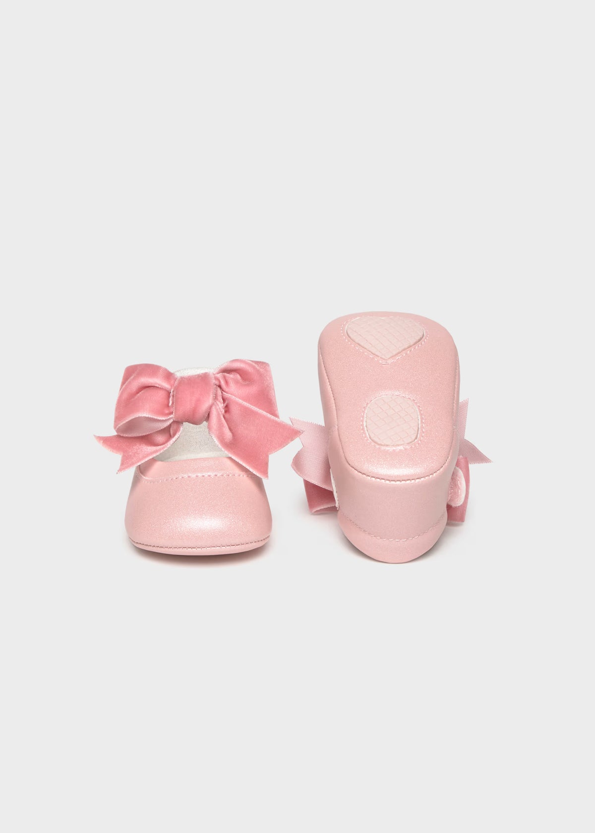 Zapatitos moño rosa recién nacida