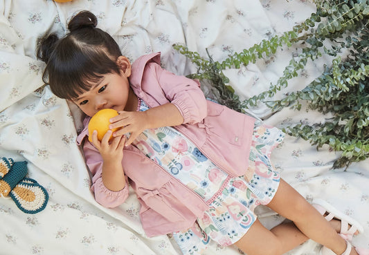 Rompevientos rosa con capucha bebé niña