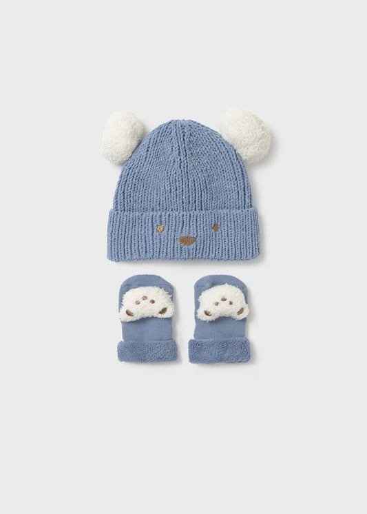 Set de gorro y calcetines azules recién nacido