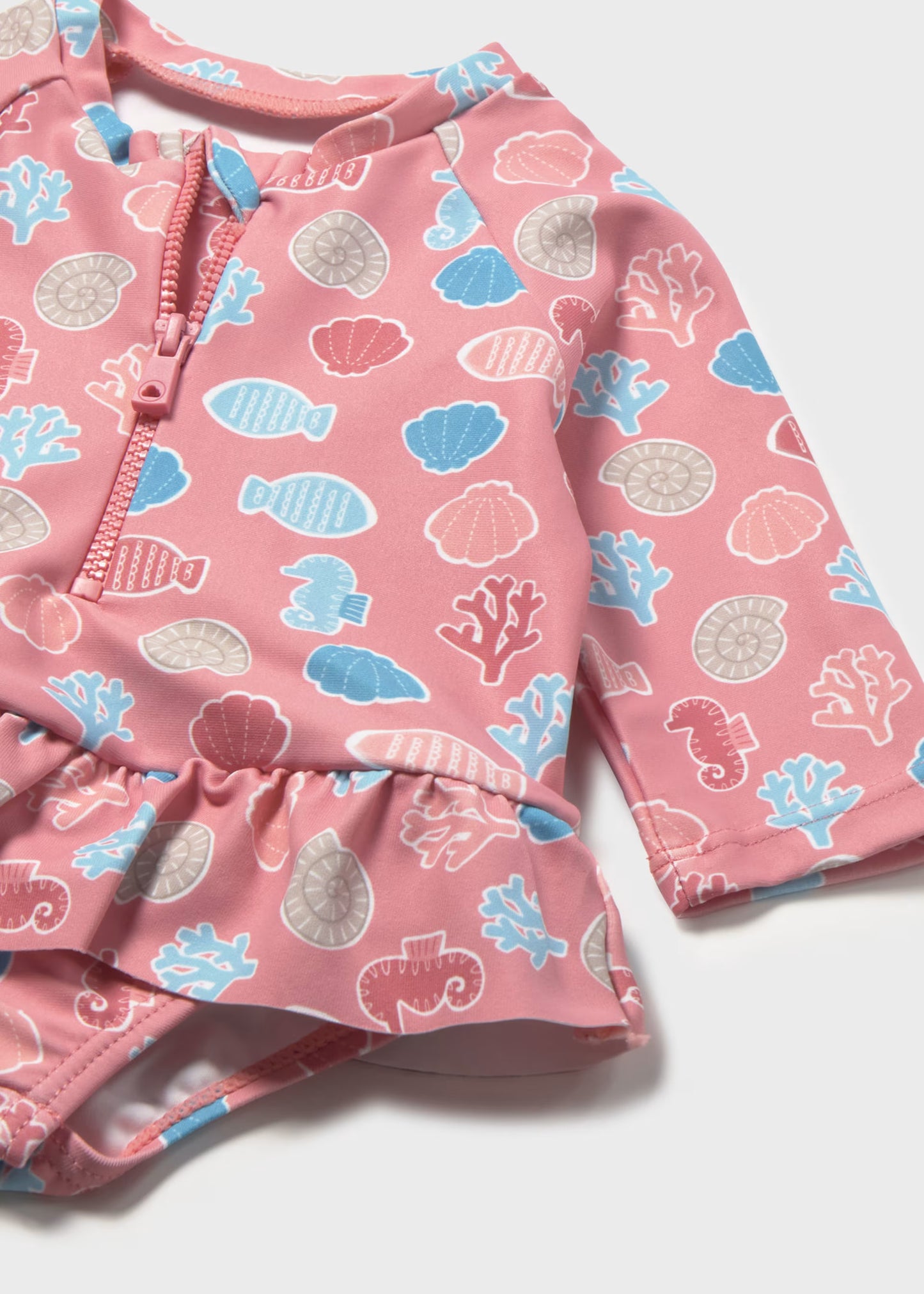 Traje de baño con gorro protección solar recién nacida