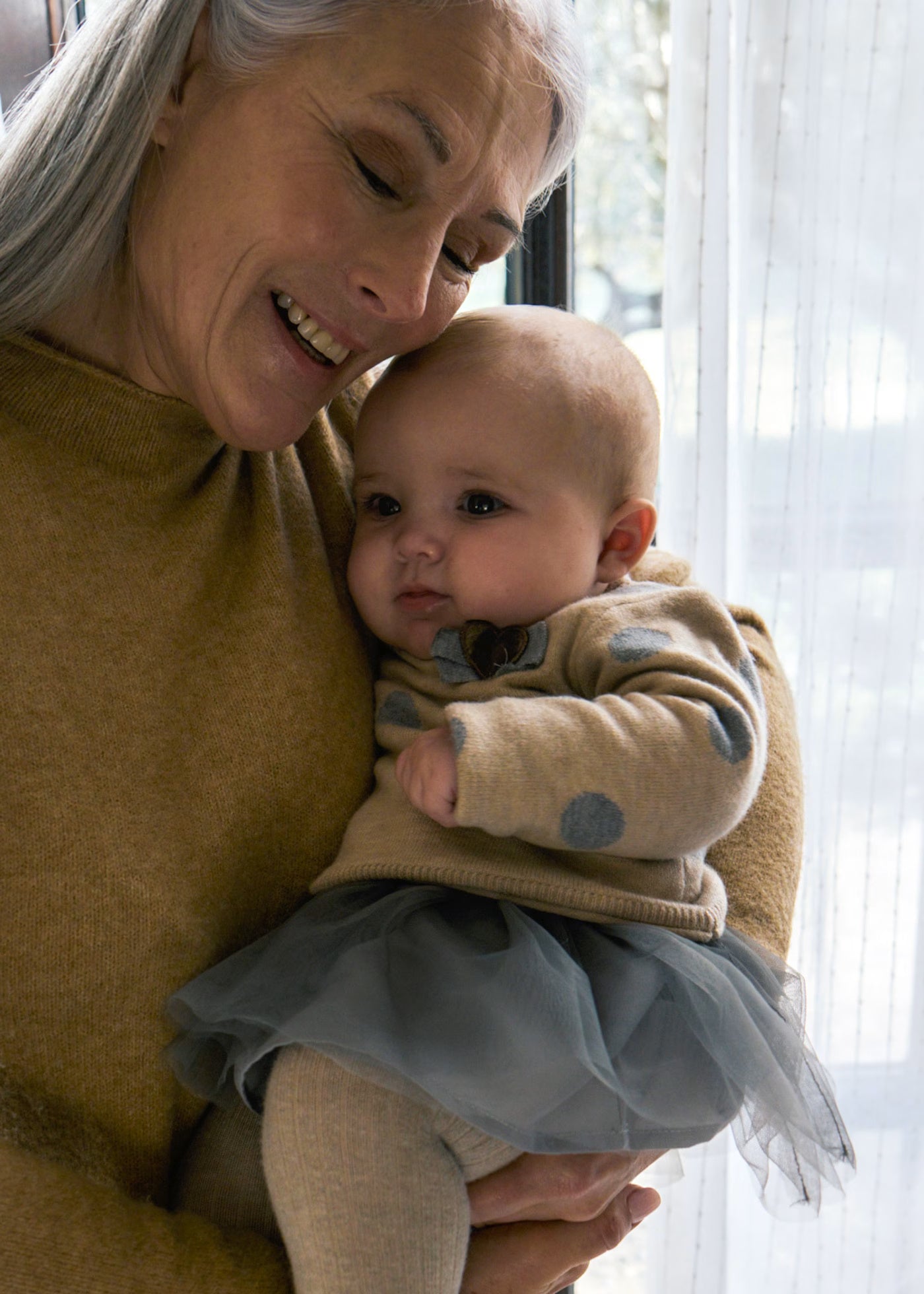 Vestido beige combinado tul recién nacida