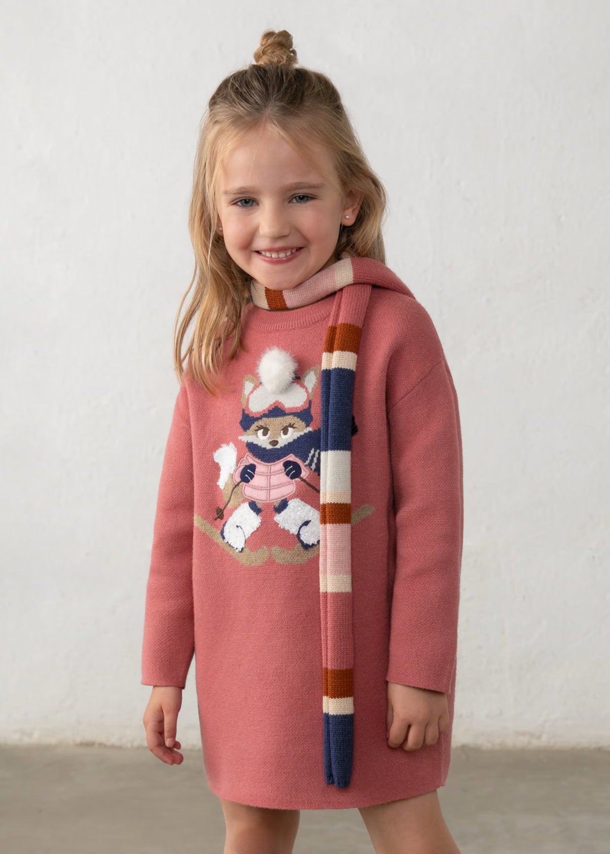Vestido tricot rosa con bufanda mini niña