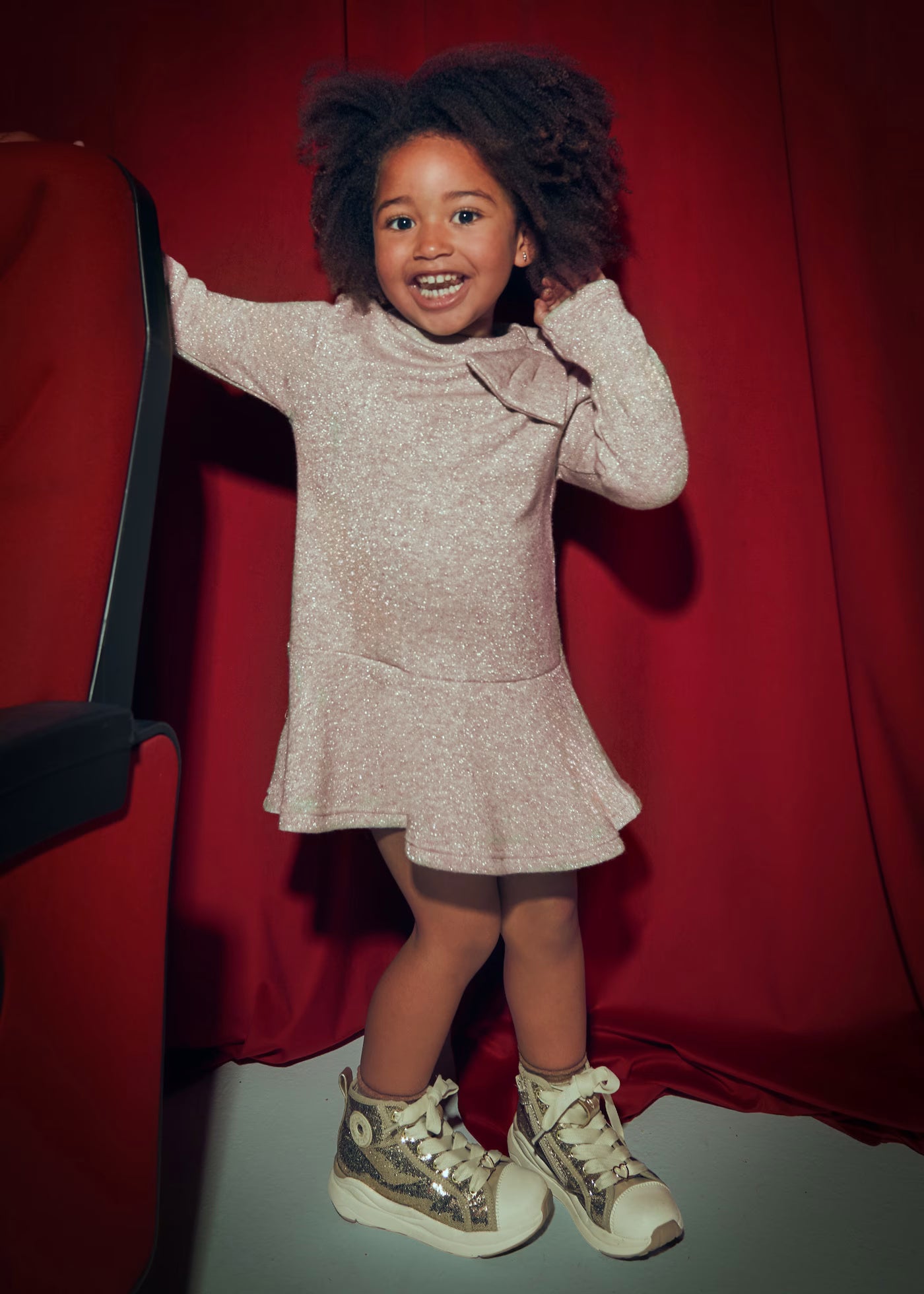 Vestido beige tricot moño mini niña