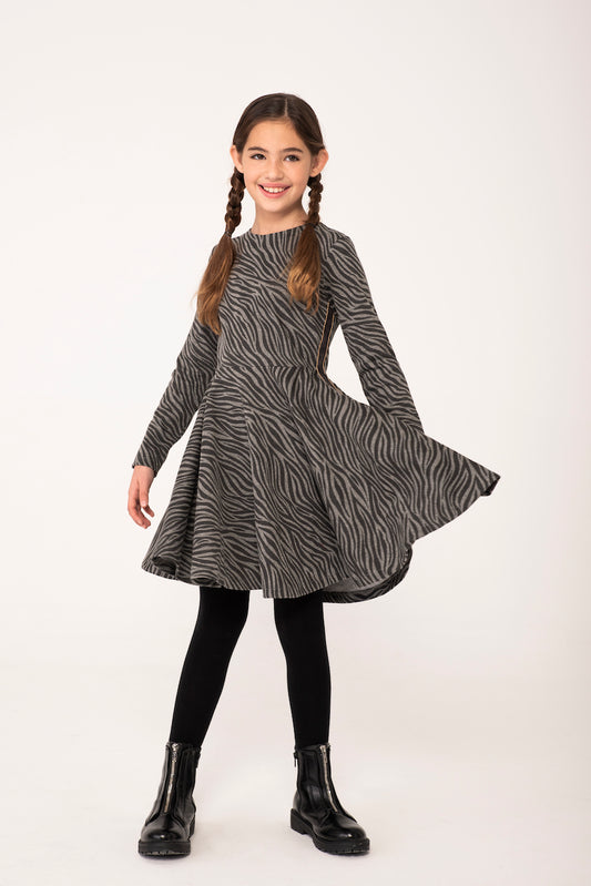 Vestido gris estampado animal print niña jr