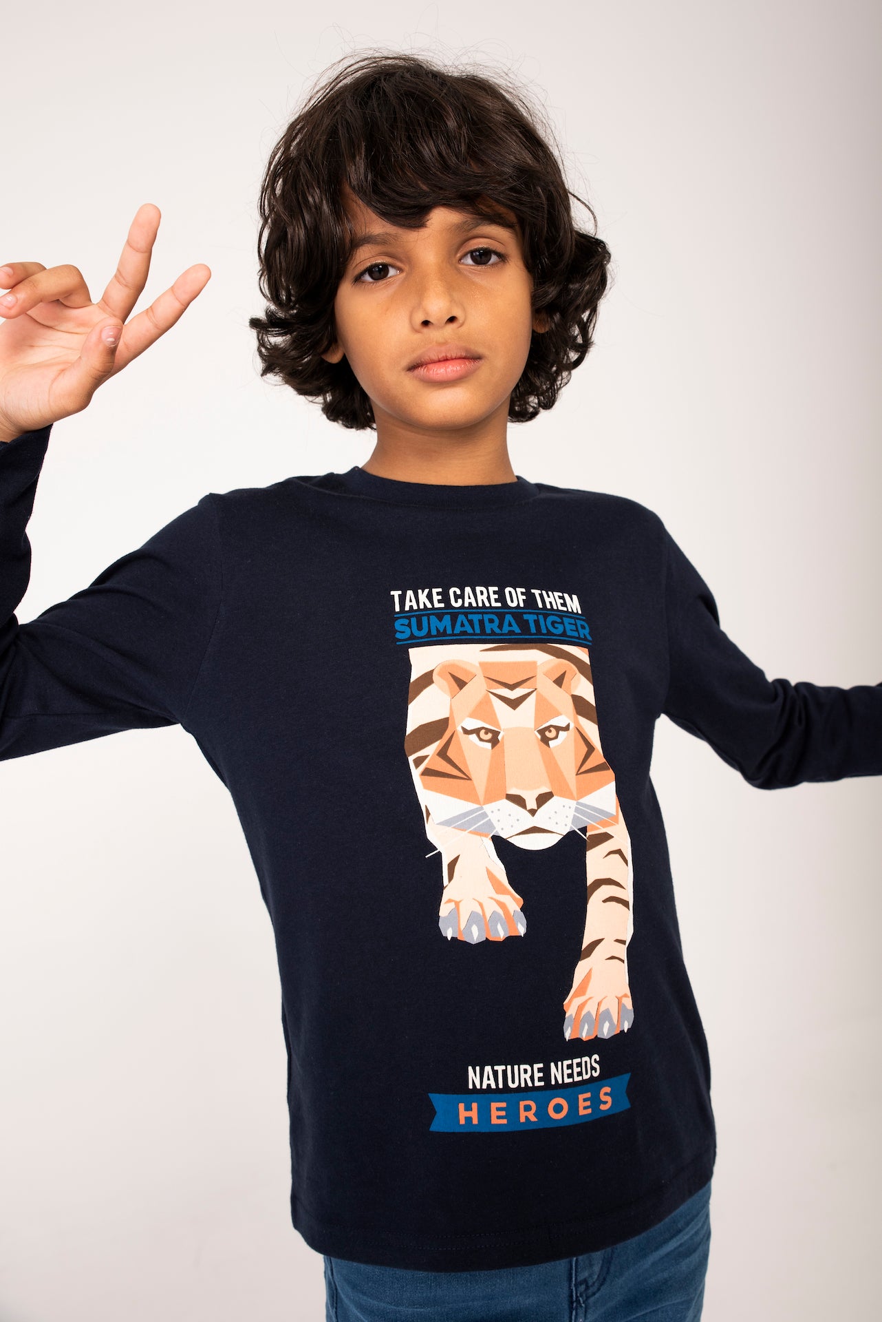Playera manga larga marino niño jr